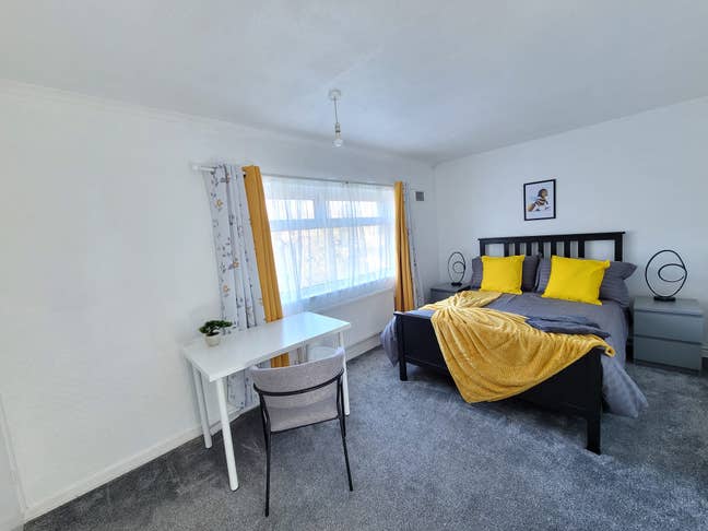 🔥 No Deposit, Immediate Move-in 🔥Huddersfield  Main Photo