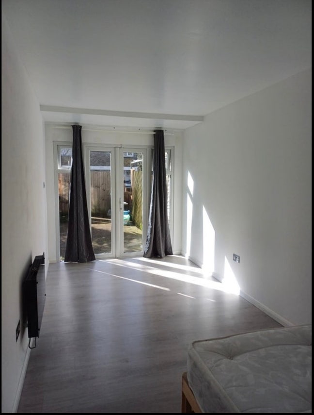  Double Room to Let  Hackney Main Photo
