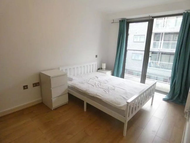 Double Ensuite Mile End Main Photo