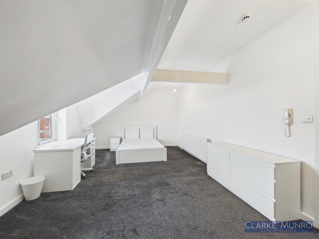 Modern Student House Share – Southfield Road Main Photo
