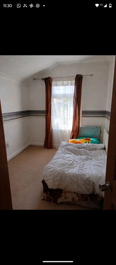 Small double room for rent. Main Photo