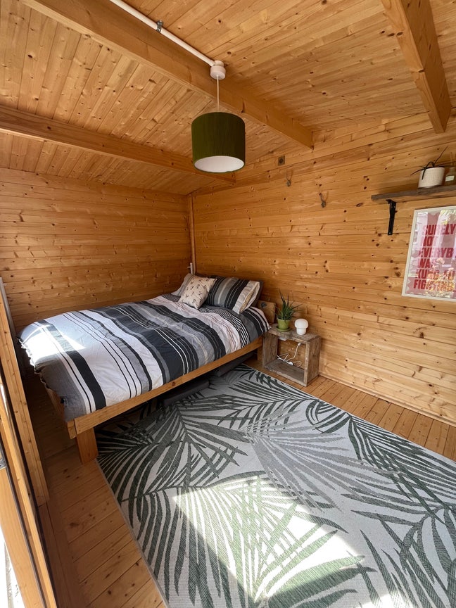 Summer house  Main Photo