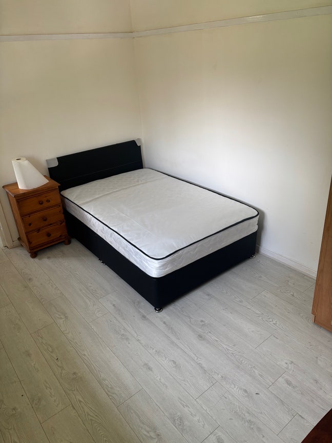 Furnished Double Room All Bills included  Main Photo