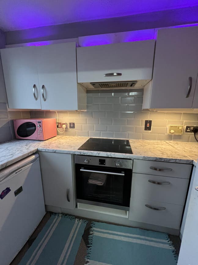 2 Bedroom Flat in City Centre Main Photo