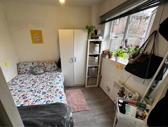 Cozy Double Room available with flexible contract Main Photo
