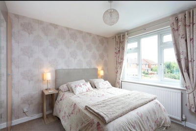 Spacious furnished double room Main Photo