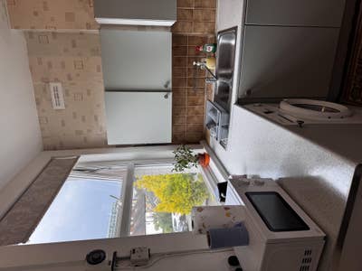 1 double room available in a 2 bed house Main Photo