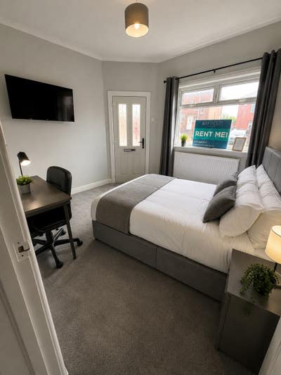 Luxury Professional Rooms | Brand New Main Photo