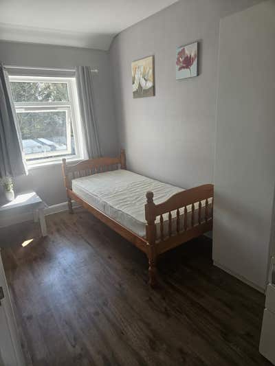 Single Room Availablein Poole BH15 Main Photo