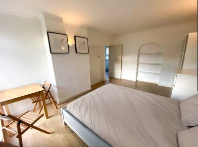 📍 Spacious Room | W9 | 4 Bed Flat 01/07 Main Photo