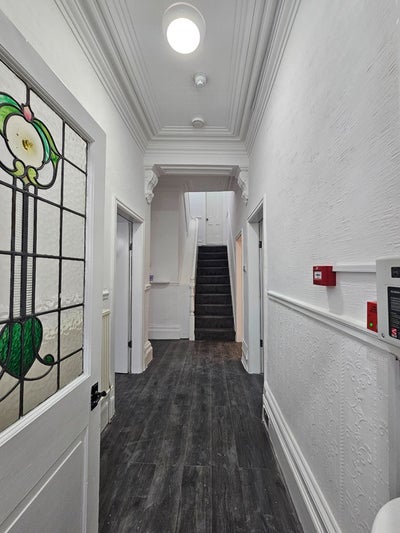 Spacious Double & En-suite | Bills Inc | OL10 2PN Main Photo