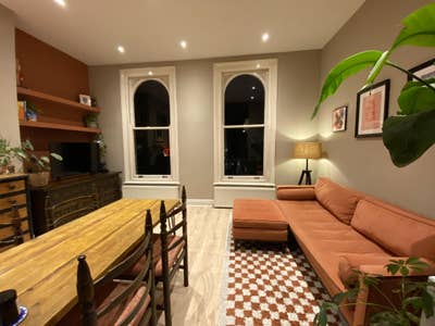 Recently refurbished flat by Lark Lane (furnished) Main Photo