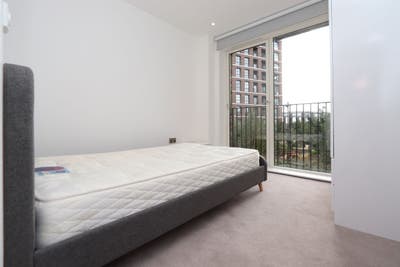 Spotless Luxury Double Room in Canada Water Main Photo