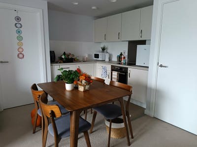 En-suite two-bed flat 5 minutes from city centre Main Photo