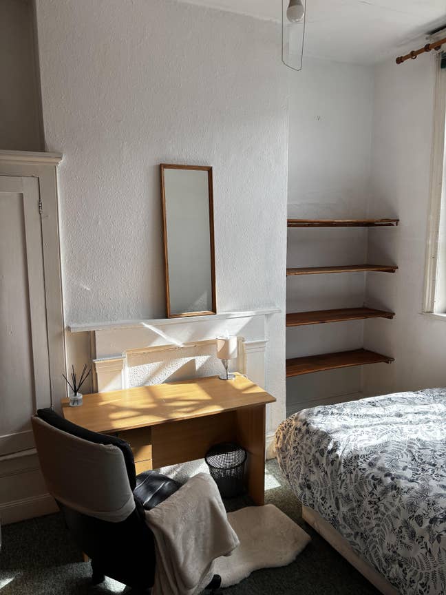 Bright Spacious Double • Bills Inc • No Dep Main Photo