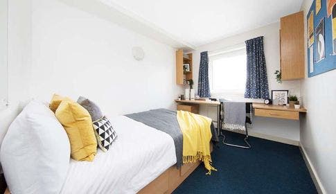 En-suite double room near Glasgow city center Main Photo