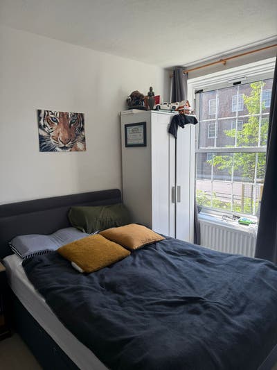 Double Room Elephant and Castle Main Photo