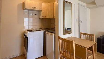 A Spacious Studio in Willesden Green-Some Bills In Main Photo