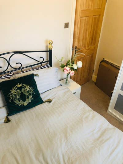 A double room in a beautiful clean house. Main Photo