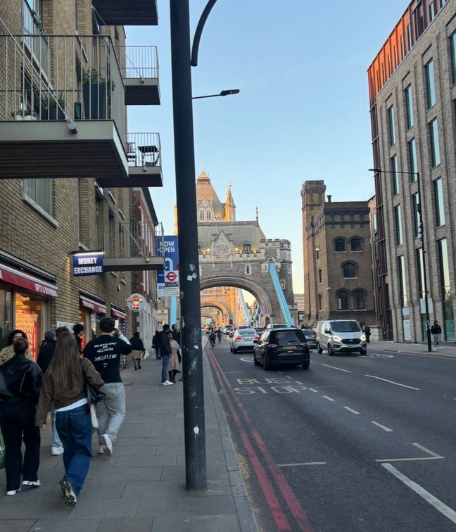 Shad Thames flat (2 mins from Tower Bridge)  Main Photo