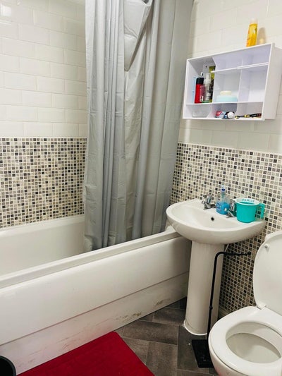 Ensuit Double Room & Sing Room Available in M22 Main Photo