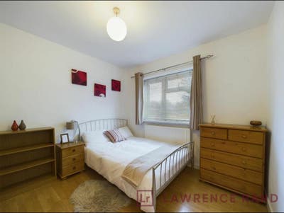 Double room available in northolt Main Photo