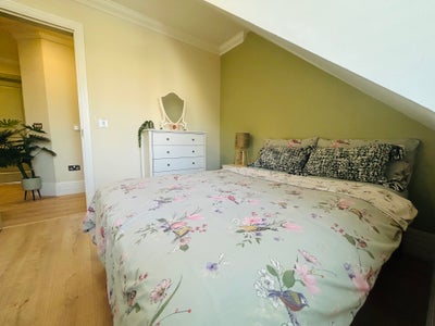 Lovely Room Double Bed & Private Bathroom  Main Photo