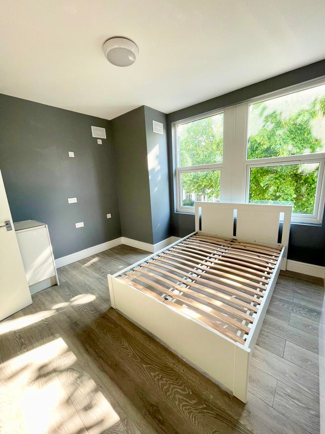 NEW En-suite’s - Close to Norwood Junction Station Main Photo