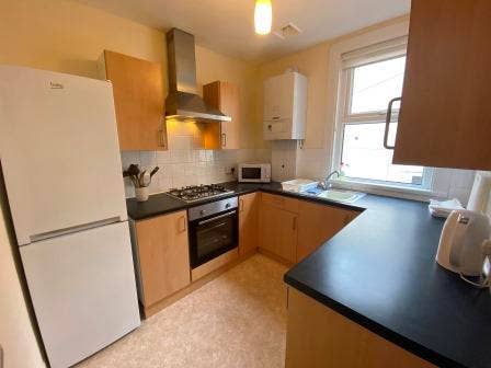 Double room | 3-bed flat | &pound;115/week | Mutley Main Photo