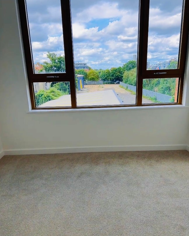 Double-Room Available, Filipino Kabayan only  Main Photo