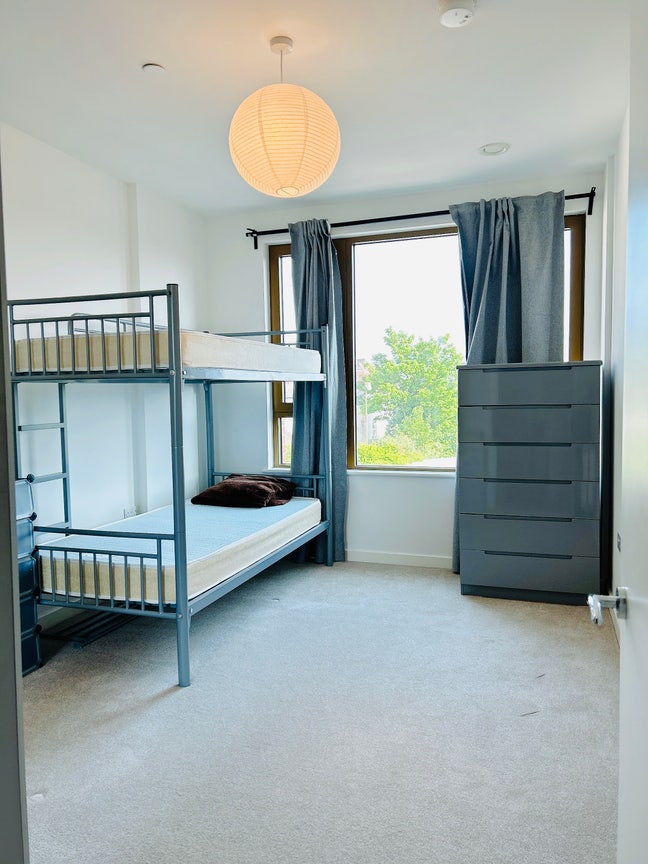 Double-Room Available, Filipino Kabayan only  Main Photo