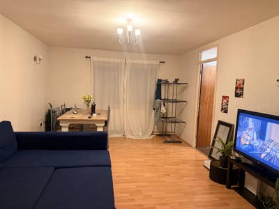 Room Share Available for a Girl – From August Main Photo