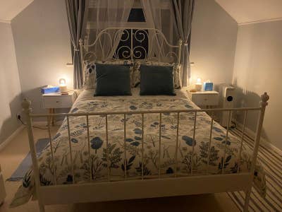 Lovely double bedroom in quiet, pretty location  Main Photo