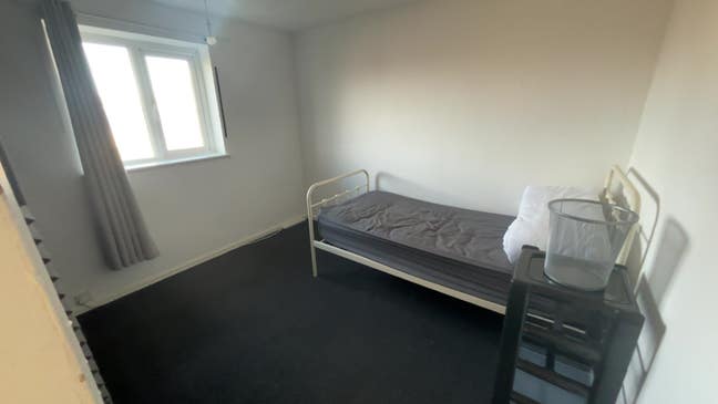 Double room to rent  Main Photo