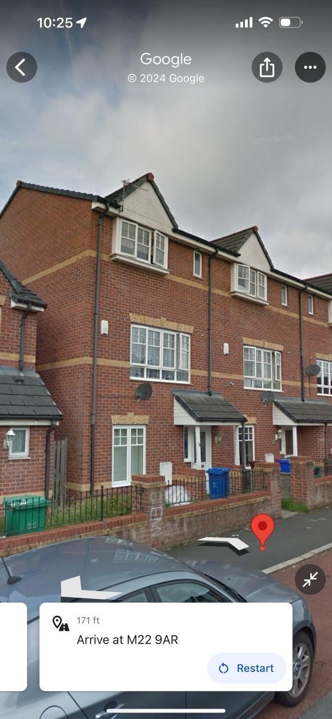 En suit Room in Wythenshaw M22 Main Photo