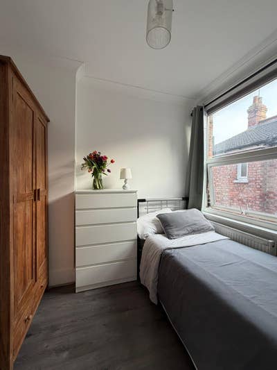 Single Room to Rent  Main Photo