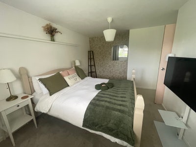 Double Room + Bonus Single Room / Office Space  Main Photo