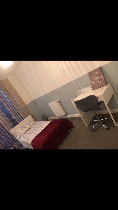 A wonderful double bedroom in nice place  Main Photo