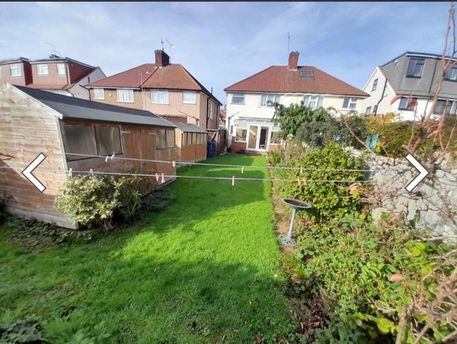 One double room available to share Main Photo