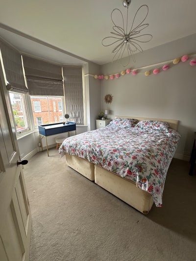 Beautiful home with double / en suite Main Photo