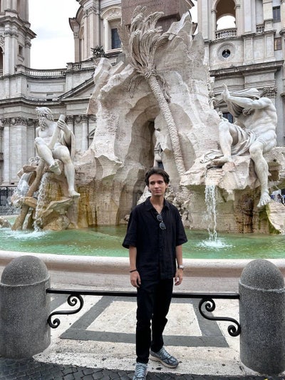 I’m a 20-year-old full-time university stud... Main Photo