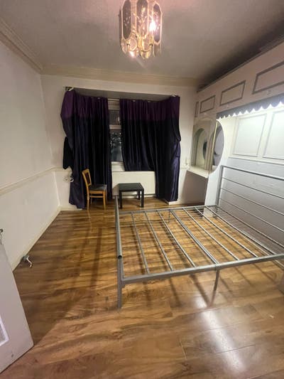Double bedroom available for rent Main Photo