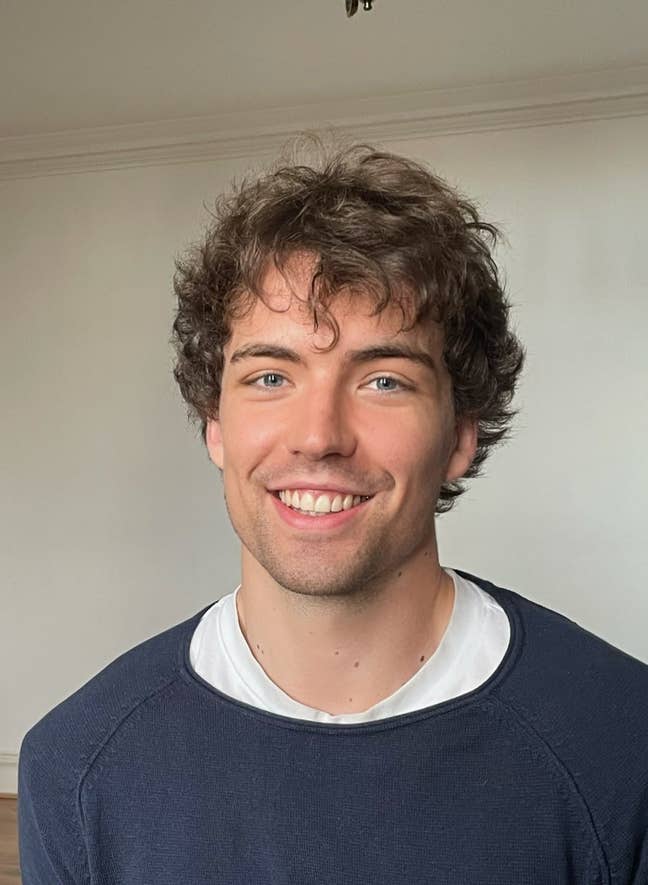 Sam - 26 year old creative looking for double Main Photo