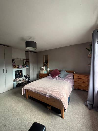 Furnished large double room Main Photo
