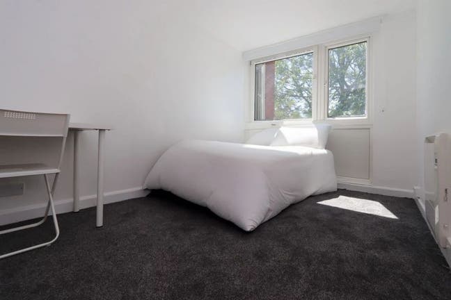 3 Rooms in KingsCross Area- Move in Now/Good Value Main Photo