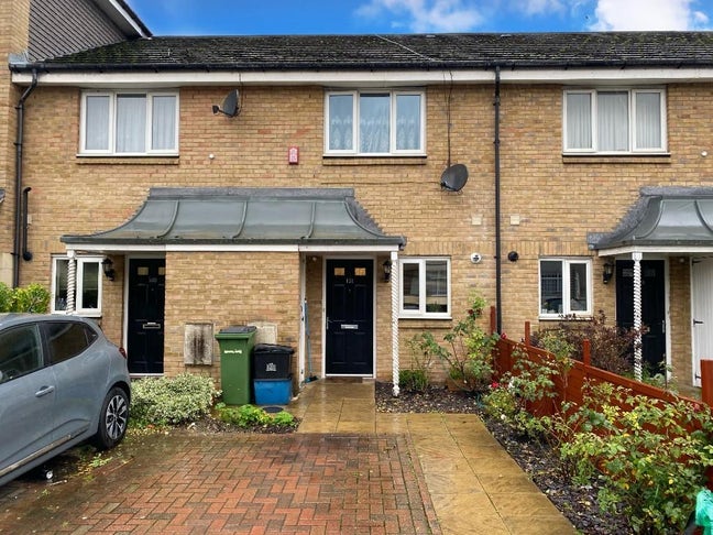 2 bed terraced house to share Main Photo