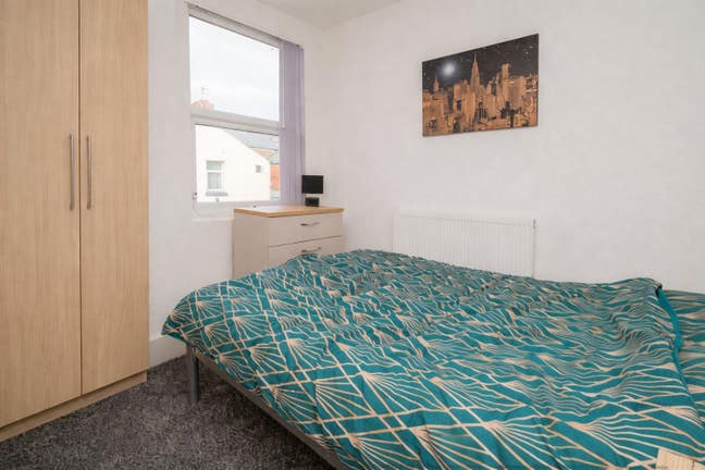 Spacious Double room in quiet house Main Photo