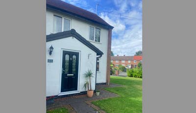 Beautiful Semi Detached in Poynton Main Photo