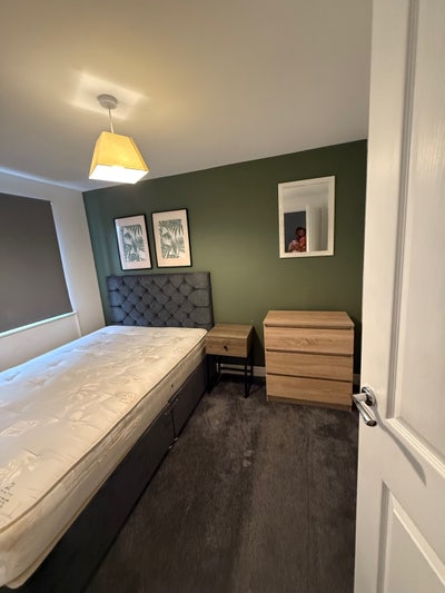 Room in Stockton  Main Photo