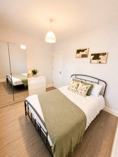 3 Double Rooms | Bethnal Green | Available Now Main Photo
